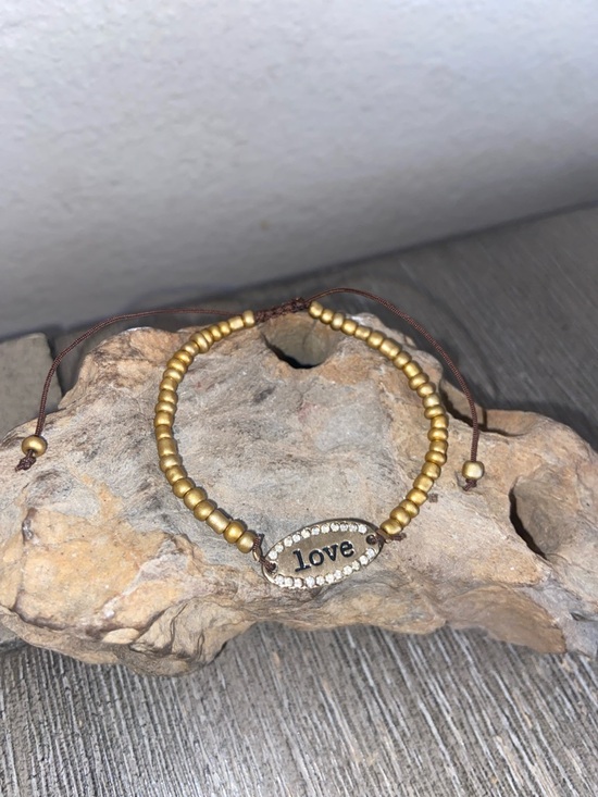 Jewelry - 5/$10❤️❤️❤️Love Beaded Adjustable Bracelet